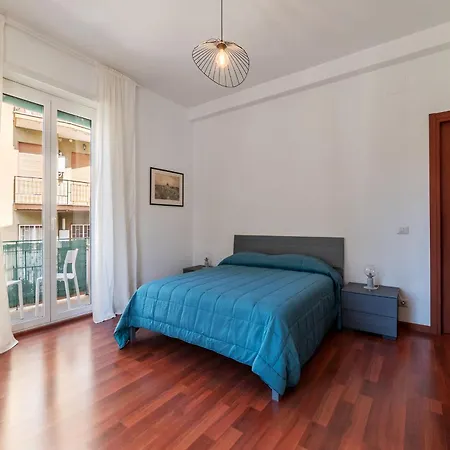Guesthost - Close To St Peter Apartman *
