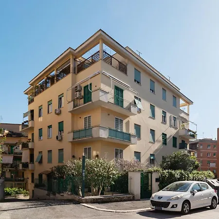 Guesthost - Close To St Peter 로마